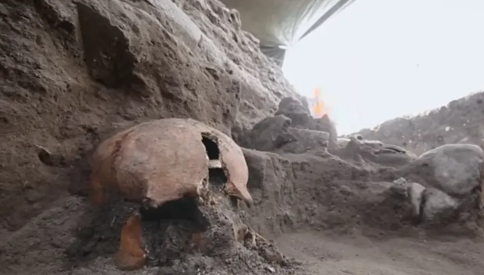El altar se encuentra a unos 300 metros de la zona central de la antigua ciudad tolteca, en un área conocida como Tula Chico. / INAH