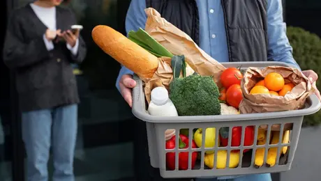 Inflación de marzo pega al bolsillo: así queda el precio del jitomate, huevo, carne y pollo