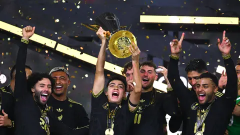 Gilberto Mora en celebración con la Selección Mexicana en la Copa Oro 2025 | MEXSPORT