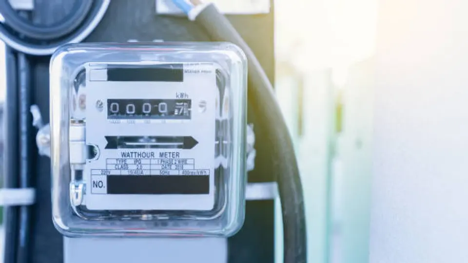 Con altas temperaturas, el consumo eléctrico aumenta, pero el subsidio puede aliviar el recibo./ Pixabay
