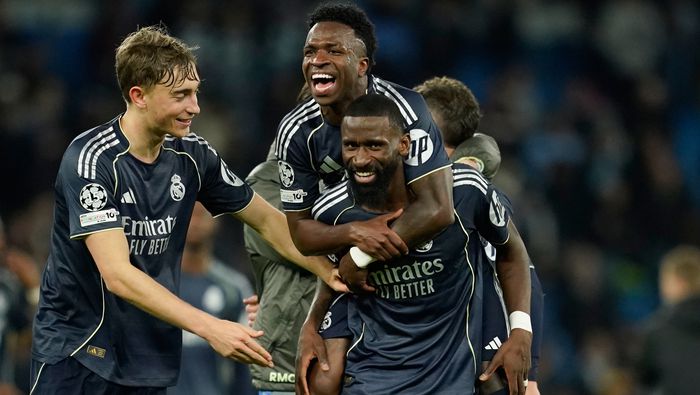 Vinicius celebra con Antonio Rüdiger en la Champions League | AP
