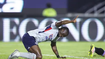 Cruz Azul pierde a Ebere para amistoso en Estados Unidos por tema migratorio