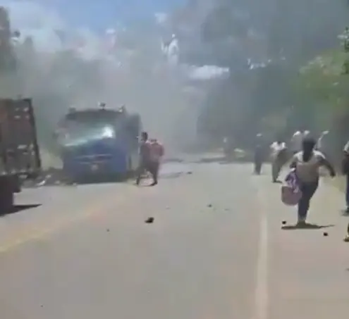 El atentado ocurrió en una de las carreteras más importantes de Colombia. / RS