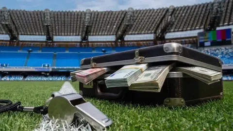 ¡Escándalo! Investigan a jefe de los árbitros por posible manipulación de partidos y fraude con el VAR