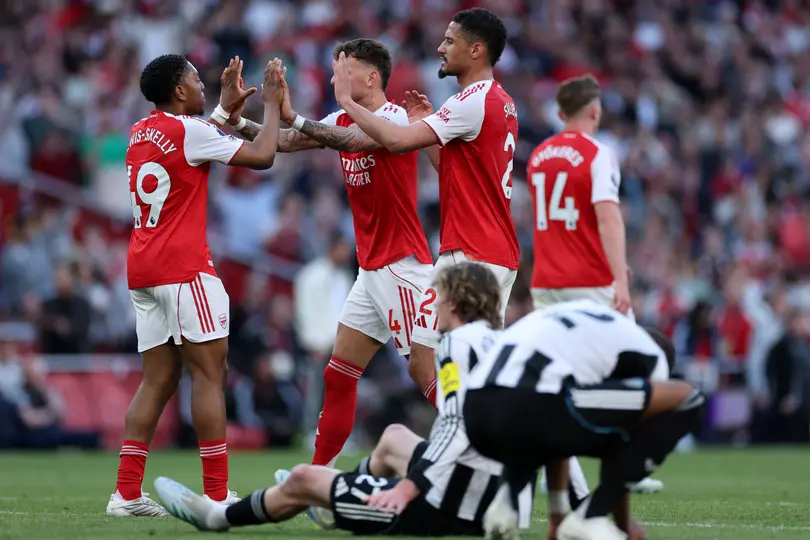 Arsenal festejando la victoria | AP