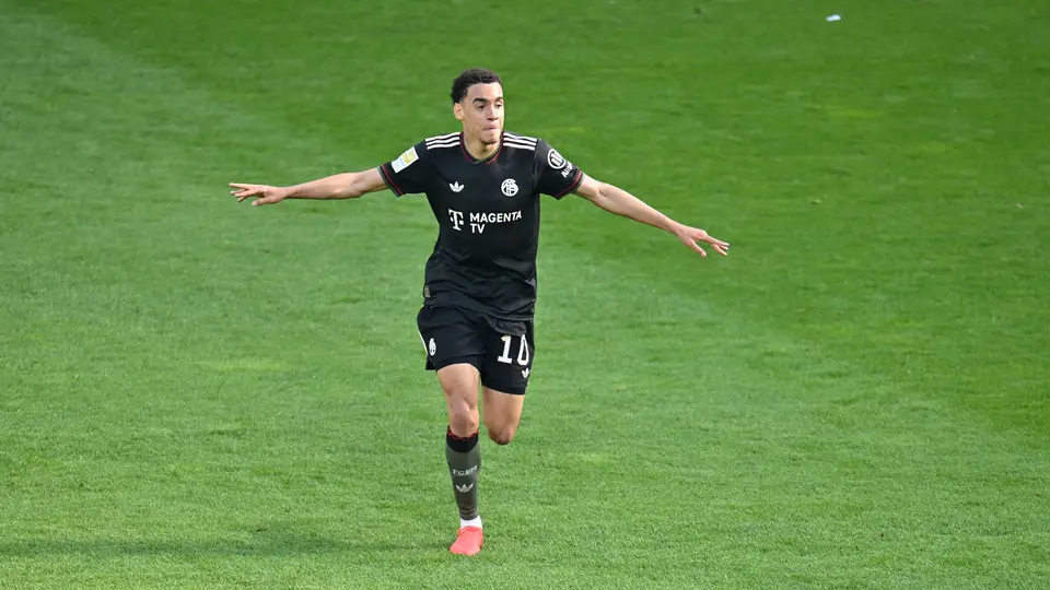 Jamal Musiala celebrando su gol ante el Mainz 05