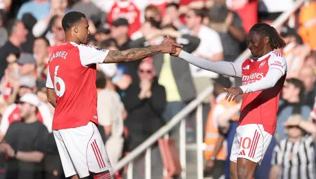 ¡Líderes otra vez! Arsenal vence por la mínima al Newcastle y recupera el liderato de la Premier League