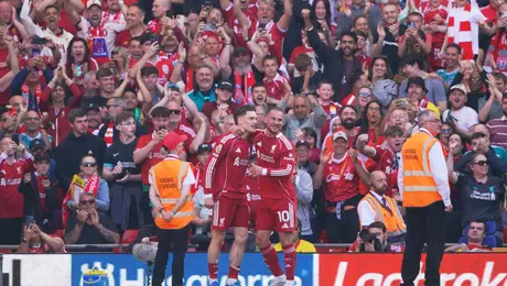 Liverpool derrota al Crystal Palace con ridículo gol de las Águilas