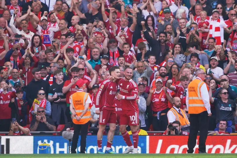 Florian Wirtz Y Alexis Mac Allister del Liverpool I AP