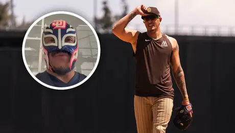 De WWE a MLB: Rey Mysterio lanza la primera bola en el Mexico City Game