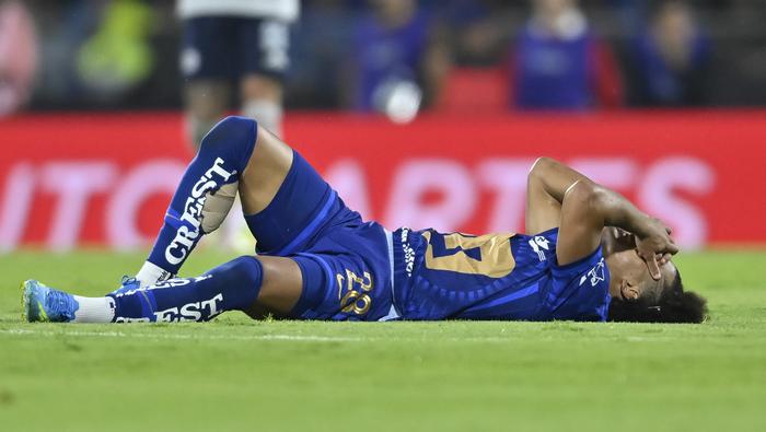 Carrasquilla lesionado en el  partido de Vuelta ante Cruz Azul | IMAGO7