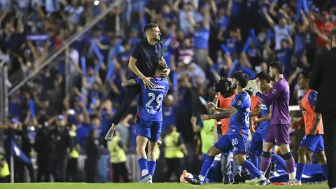 Carlos Rotondi con Martín Anselmi en celebración con Cruz Azul | IMAGO 7
