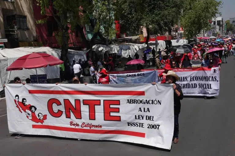 La CNTE adelantó el paro de labores y miles de alumnos no tendrán clases este 25 de mayo./ RS