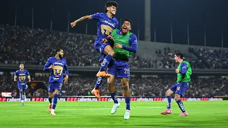 ¡Cómo no te voy a querer! Golazo de Robert Morales para abrir el marcador
