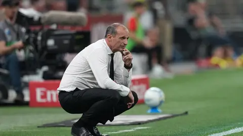 ¿Qué pasará con Santi Giménez? AC Milan despide a Allegri y a directiva por "fracaso inequívoco" en Serie A