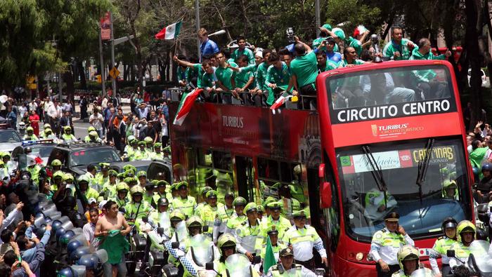 Selección Mexicana Sub-17 en celebración tras ganar el Mundial 2011 | MEXSPORT