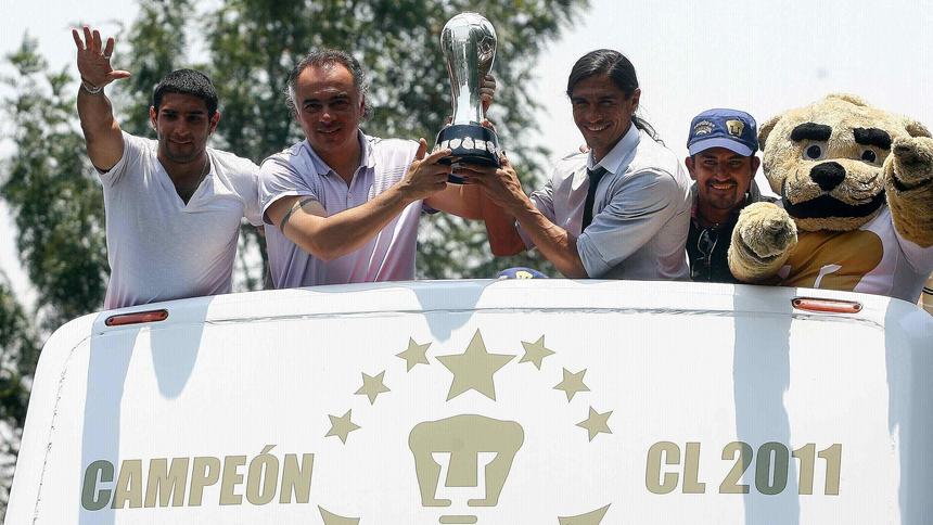 Pumas en celebración del título de Liga MX en el Clausura 2011 | MEXSPORT