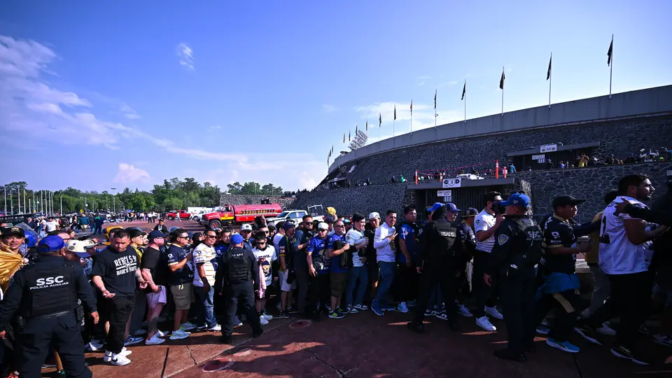 La afición entra lentamente al Estadio Universitario | MEXSPORT