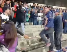 Afición de Pumas en las gradas l CAPTURA SACADA DE IMAGEN