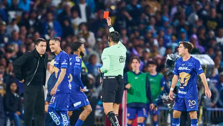 Uriel Antuna se va expulsado al 92’ y complica a Pumas en la Final ante Cruz Azul