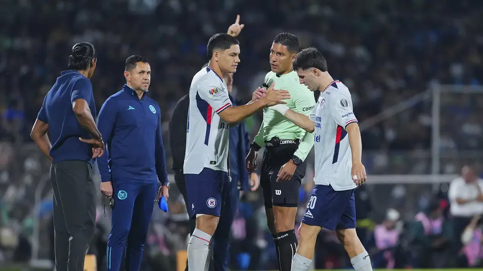 Paradela abandona la cancha en la Final | IMAGO7
