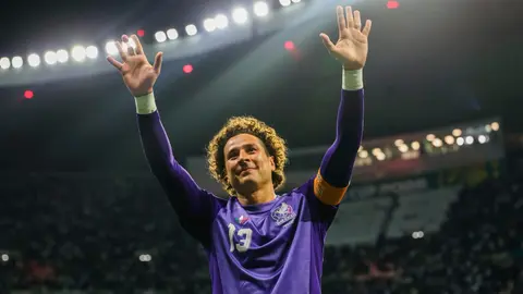 Javier Aguirre se rinde ante Guillermo Ochoa: "Es una leyenda del futbol mundial y es mexicano"