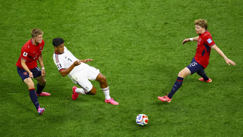 Luis Romo logró asistir a Mateo Chávez para el primer gol de México | MEXSPORT