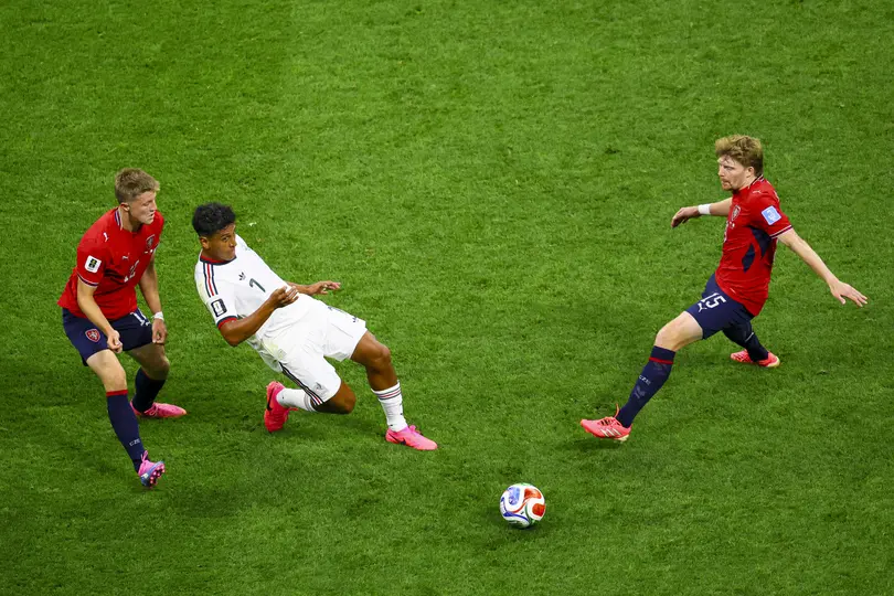 Luis Romo logró asistir a Mateo Chávez para el primer gol de México | MEXSPORT