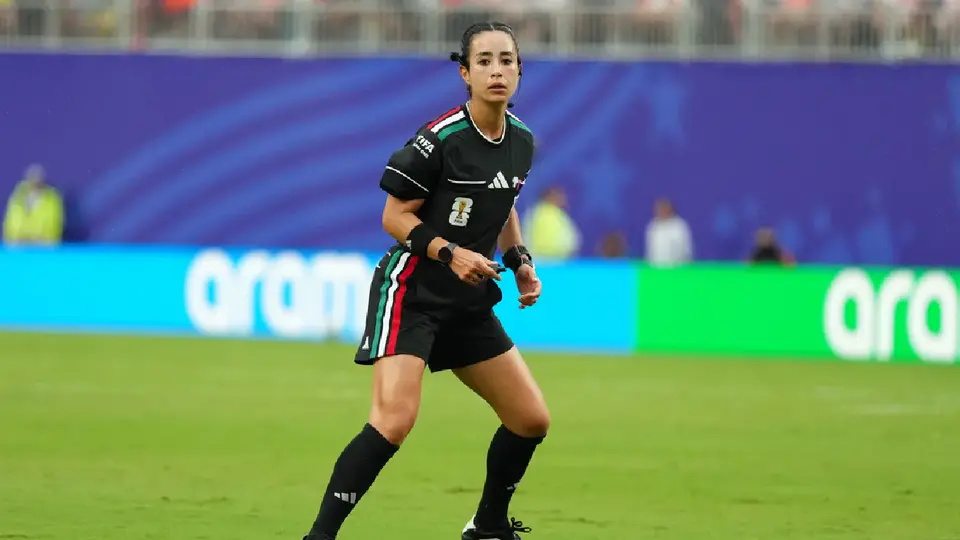 Katia Itzel García, árbitra mexicana, en el partido de Túnez vs Países Bajos de Copa del Mundo | AP