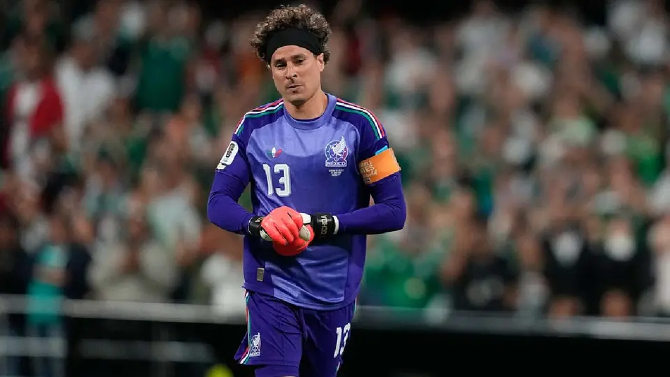 Guillermo Ochoa en el juego de Méxcio vs Chequia | AP