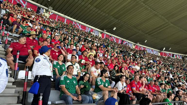 La afición de Chequia en el Coloso de Santa Úrsula | CARLOS PONCE