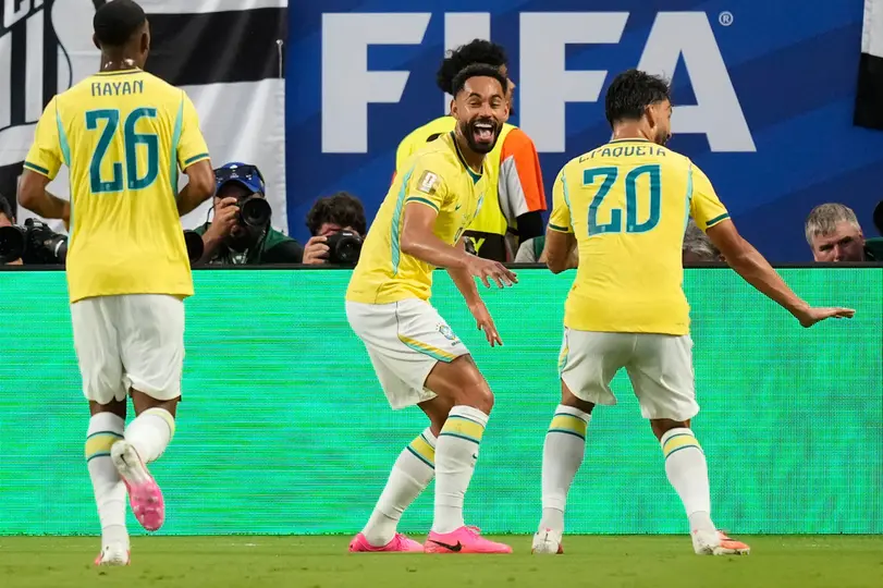 Matheus Cunha festejo con Brasil | AP