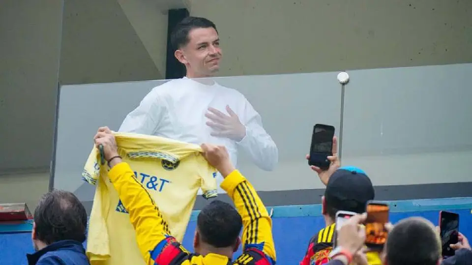 Álvaro Fidalgo en su despedida con América | IMAGO7