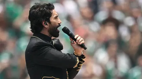 El mega concierto de Alejandro Fernández será en la Glorieta de La Minerva. / @fifaworldcup - @alexoficial