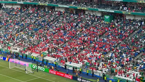 Aficionados de Chequia en el Estadio Ciudad de México | Ricardo Olivares