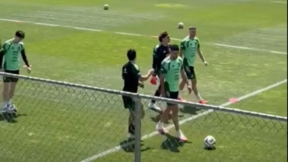 Jugadores de la selección se burla con la prensa en entrenamiento | Captura de pantalla