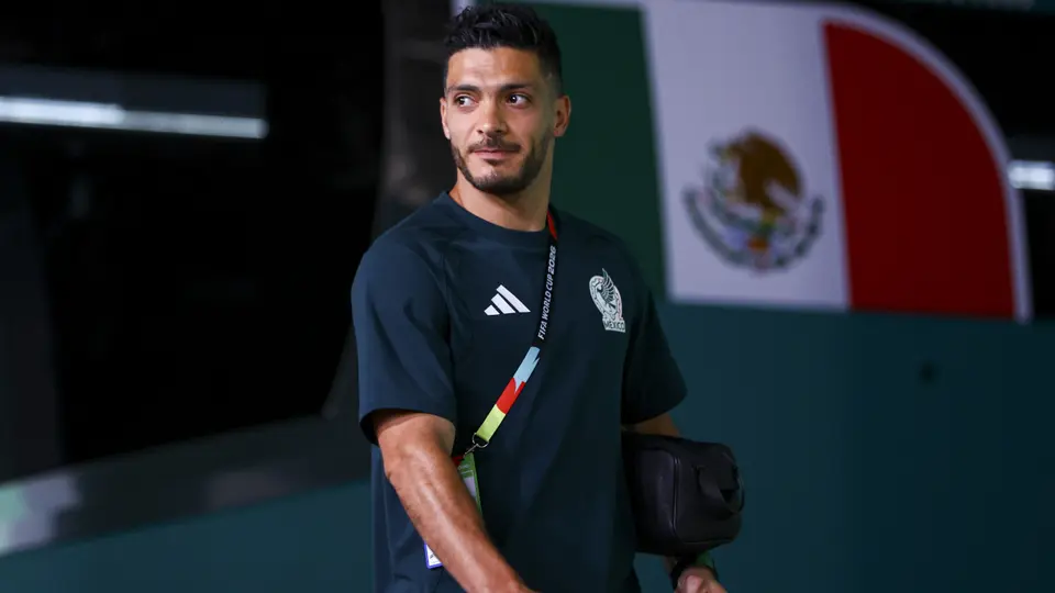 Raúl Jiménez denuncia agresión en tribuna tras histórico triunfo de México en el Mundial 2026