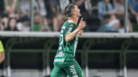 Walter Clar en la Liga de Brasil | IG:@walterclar37
