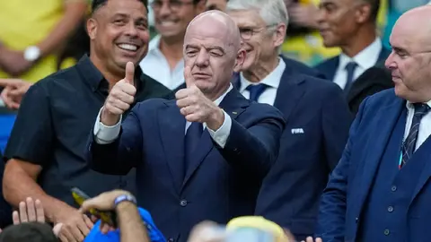 "Un logro increíble": Gianni Infantino se rinde ante Guillermo Ochoa por su sexta participación en un Mundial