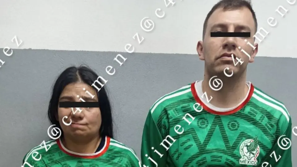 Cae pareja en Paseo de la Reforma; aseguran celular robado envuelto en aluminio