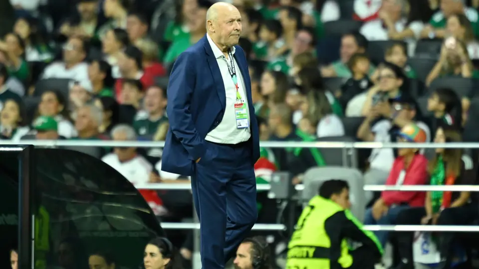 Miroslav Koubek durante el juego ante México | IMAGO7