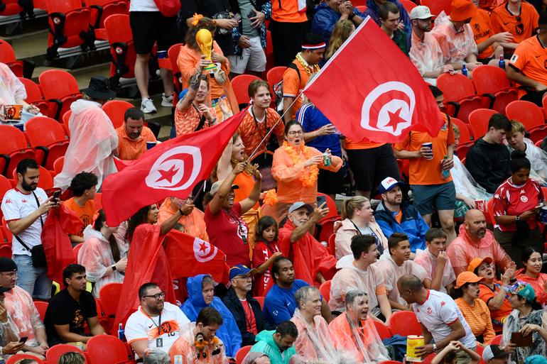 Afición de Túnez y Países Bajos en el estadio previo al partido de Fase de Grupos | AP