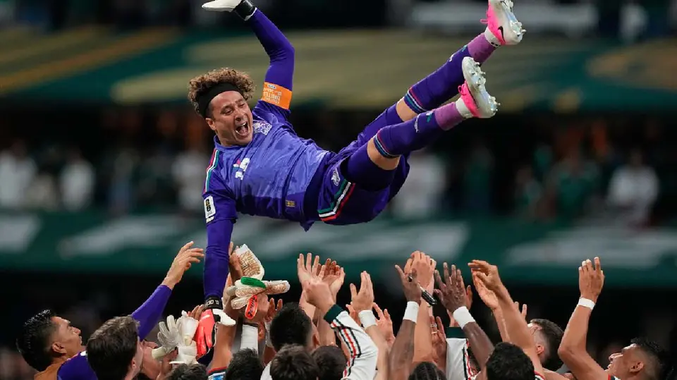 Guillermo Ochoa tras ganar con México | AP