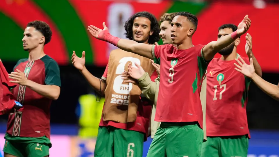 Jugadores de Marruecos celebran triunfo y clasificación | AP