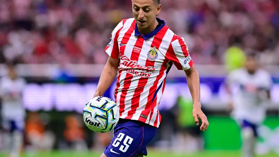 Roberto 'Piojo' Alvarado, jugador de Chivas | MEXSPORT