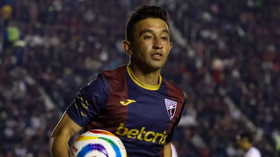 Christian Bermúdez celebra gol con al Atlante | IMAGO7