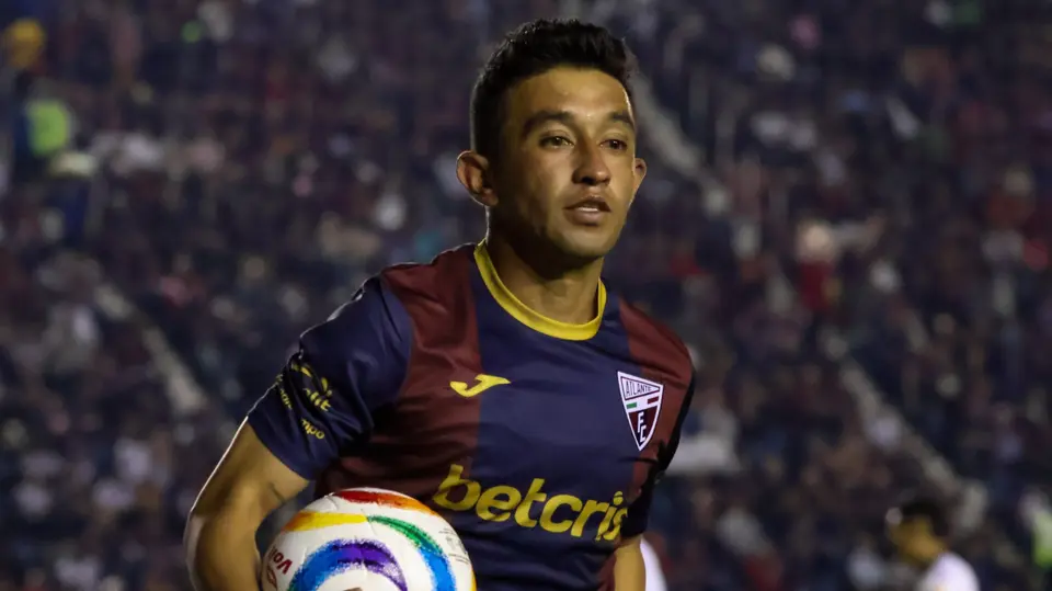 Christian Bermúdez celebra gol con al Atlante | IMAGO7