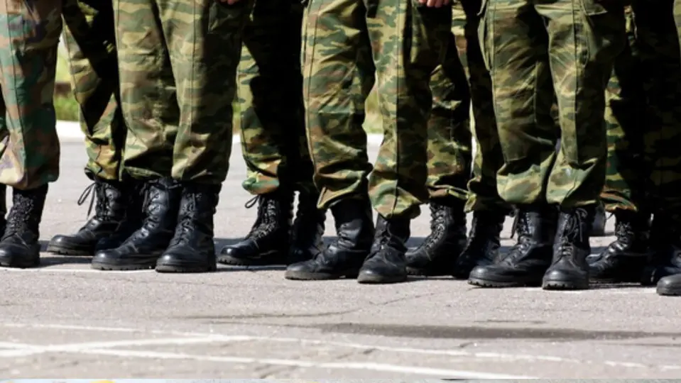 La SEP explica que ninguna institución de educación básica cuenta con autorización  para impartir educación militarizada / Magnific