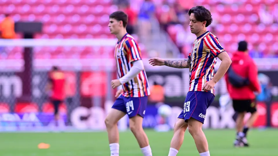 Jugadores de Chivas en calentamiento | Mexsport