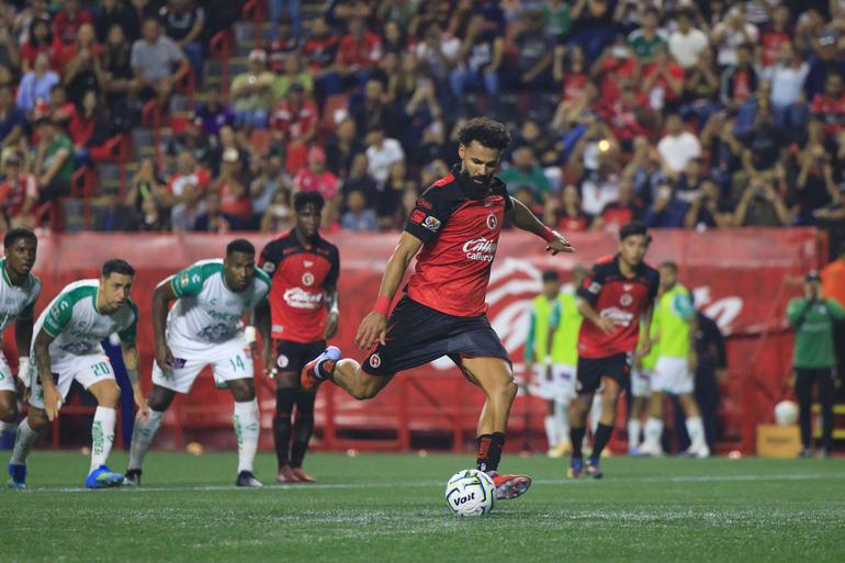 Mourad falla el penal l MEXSPORT